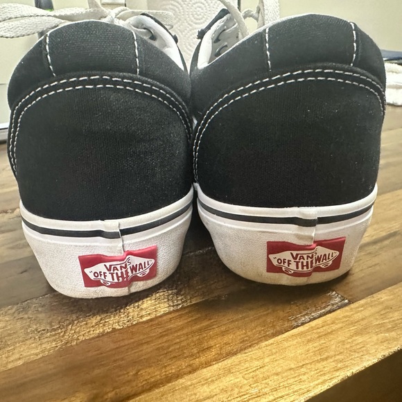 Vans - Picture 6 of 7